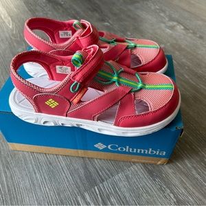 NWT Columbia girls sandals